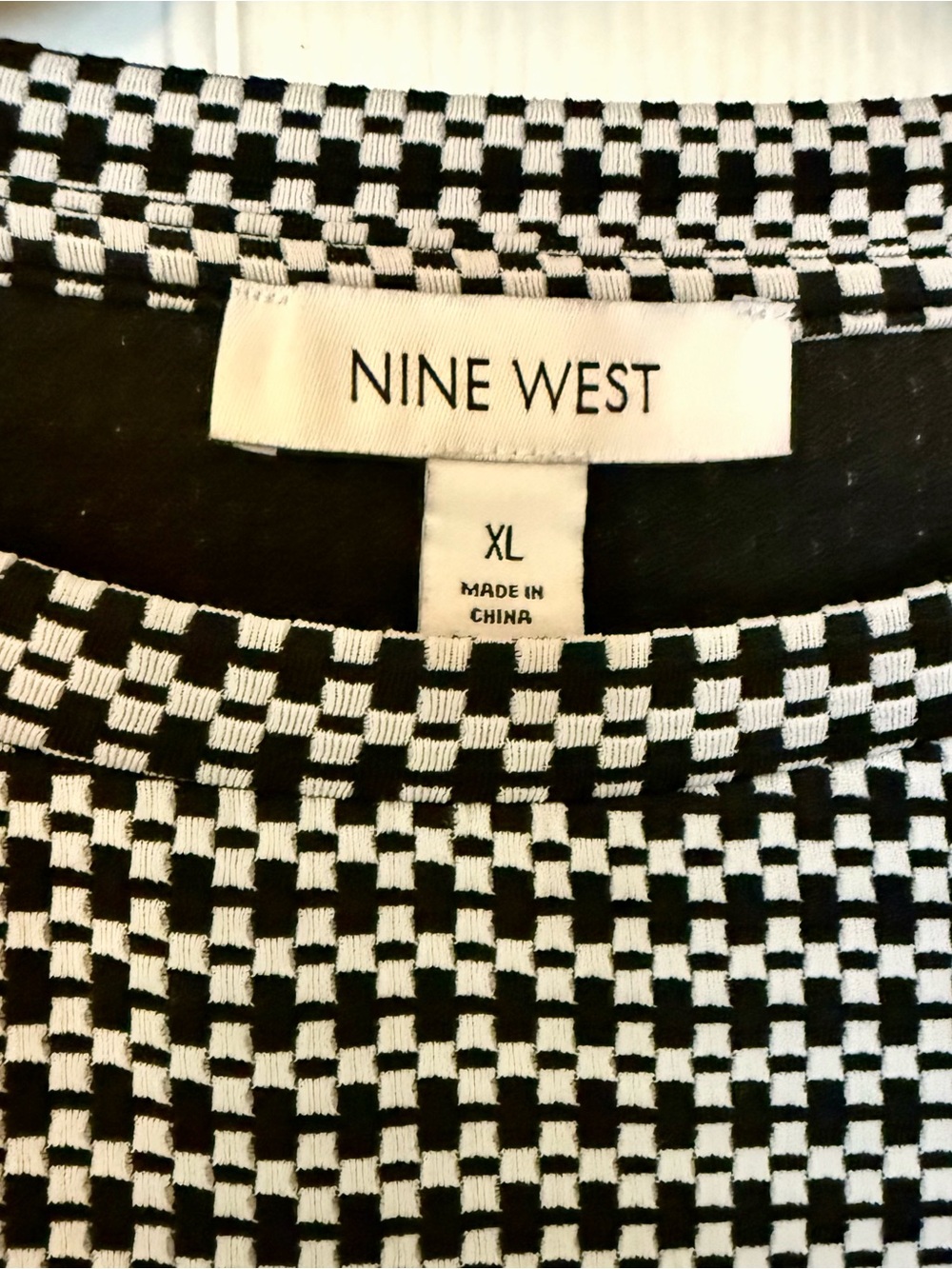 Nine West Black and White Houndstooth Long Sleeve Top - Picture 4 of 4